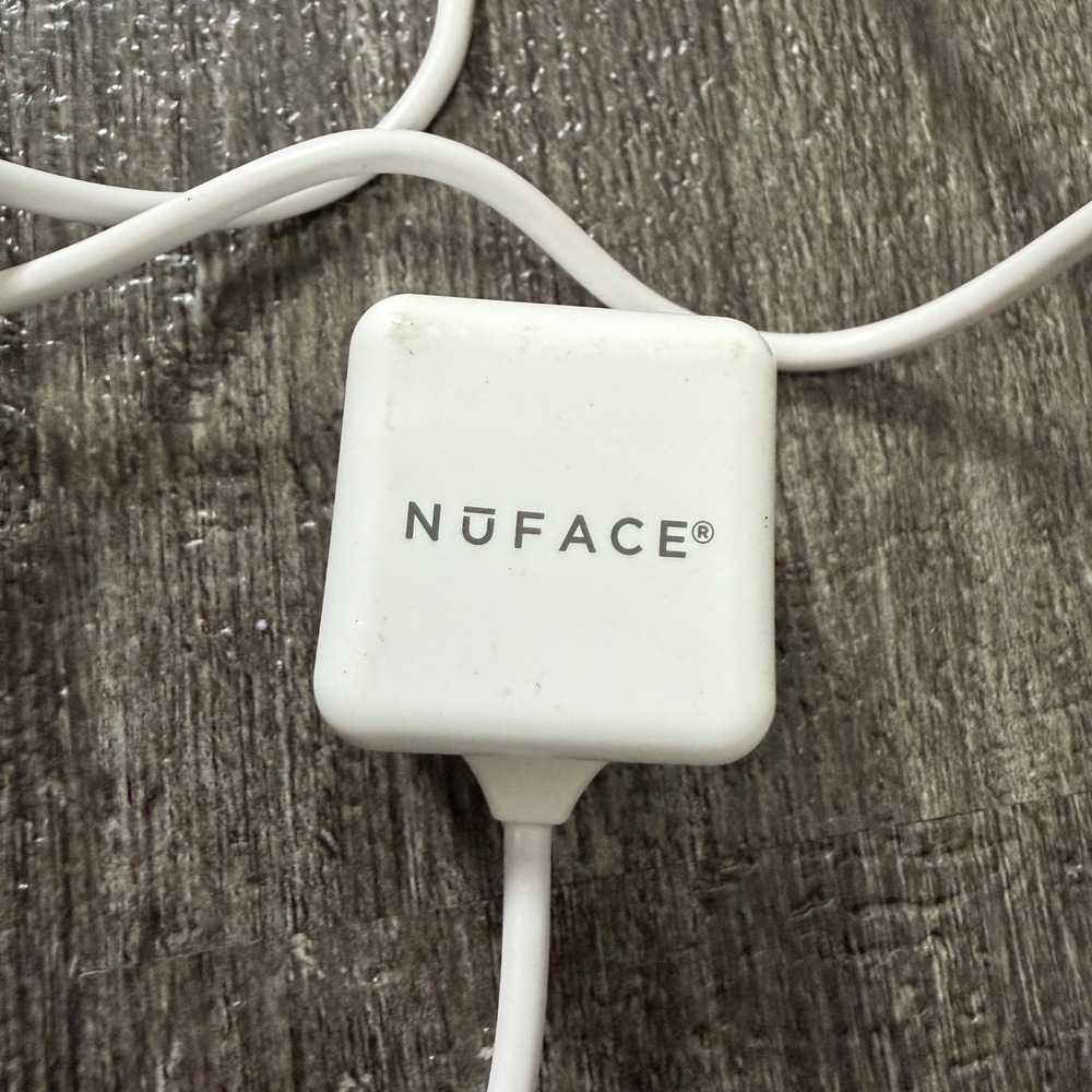 NuFACE Power Adapter White HDP-QB05010C 5V 1A Charger Cable
